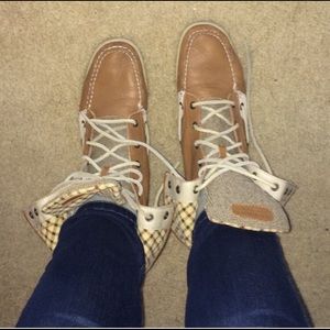 Re-Posh Sperry high tops