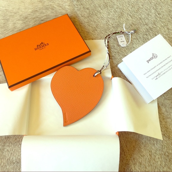 🚫sold🚫 Hermes Togo and Epsom GM size Heart Charm - Picture 2 of 4