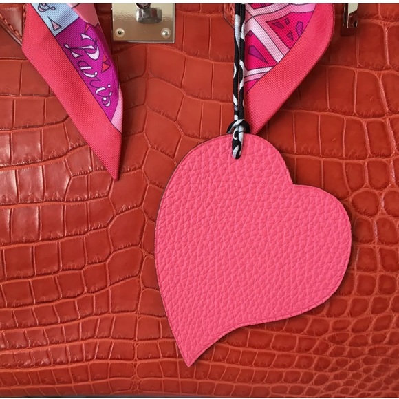 🚫sold🚫 Hermes Togo and Epsom GM size Heart Charm - Picture 4 of 4
