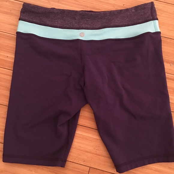 Lululemon Blue Groove Shorts 8 Tall