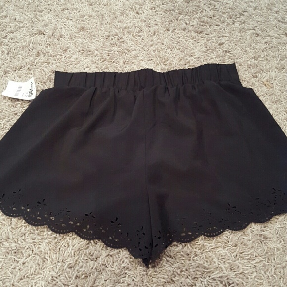 Charlotte Russe shorts - Picture 2 of 3