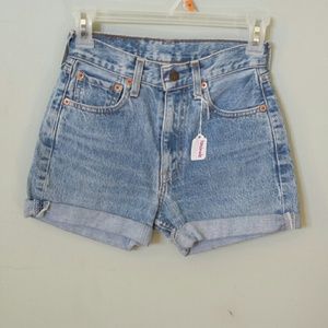 Vintage Levi high rise denim short