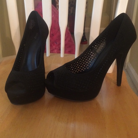 peep toe heels