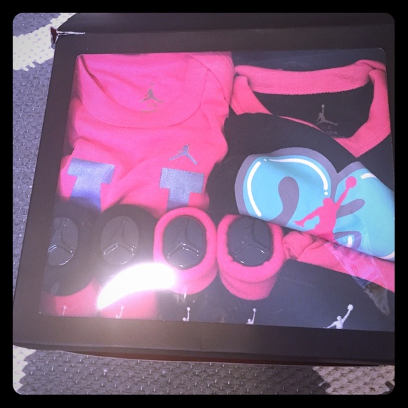 pink jordan baby clothes