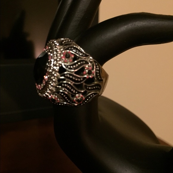 RHINESTONE FASHION RING - Picture 3 of 3