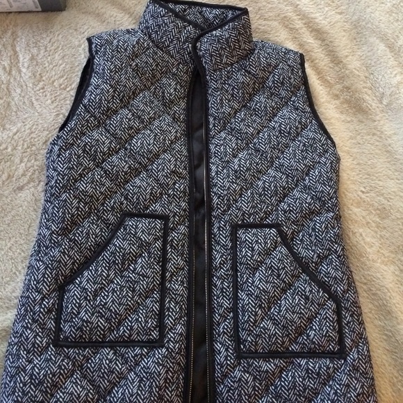 New without tags, herringbone vest