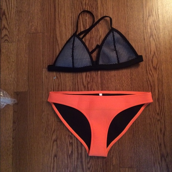BRAND NEW 100% Neoprene Ollie Style Bikini - Picture 1 of 2