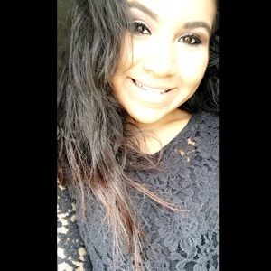 Meet your Posher, Vania