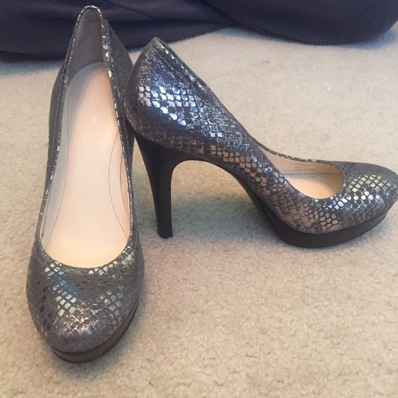 NWOT Pewter Snakeskin Heels