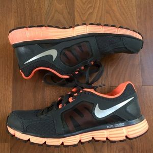 NIKE running trainer shoes!