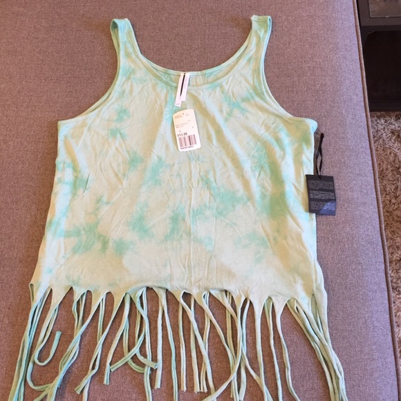 NWT forever21 fringe crop top. Size large - Picture 4 of 4