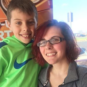 Meet your Posher, Kayla