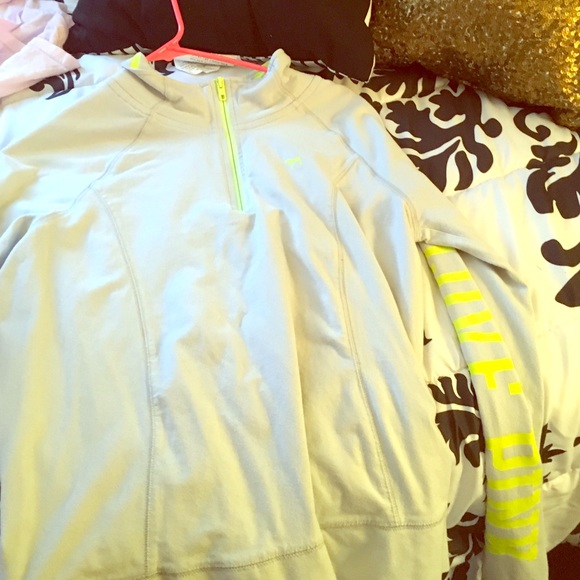 VS pink hoodie