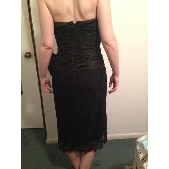 🎉 HP Bill Blass Vintage Black Satin and Lace Gown - Picture 3 of 5