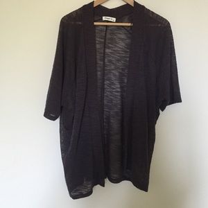 Short sleeve sweater