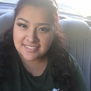 Meet your Posher, Dayana