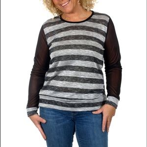 Women's plus size fashion top/striped pattern
