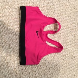 Nike pro sports bra