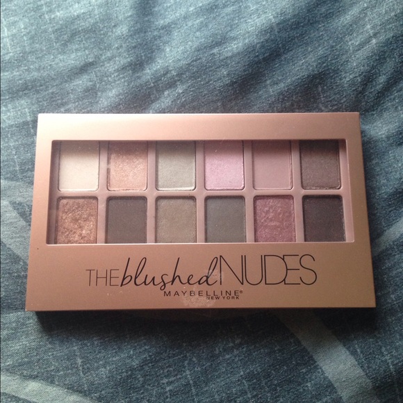 Maybelline The Blushed Nudes Palette