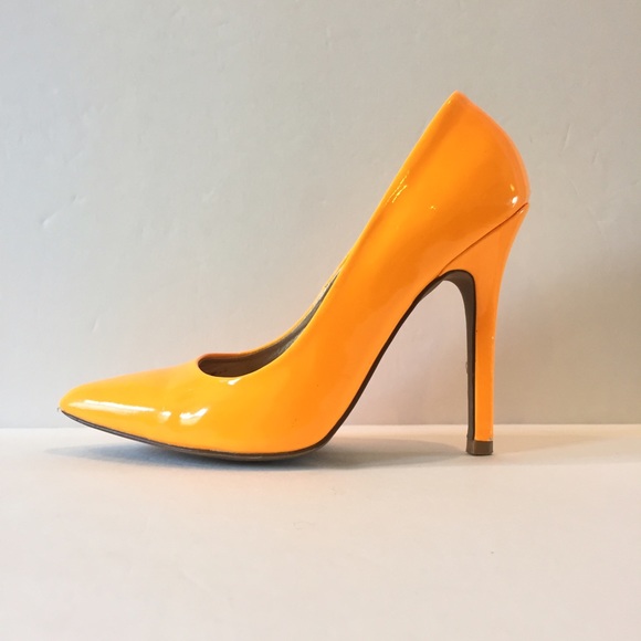 Qupid Shoes - QUPID Tangerine Patient Pumps | sz. 6.5