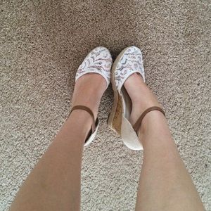 Lace wedges
