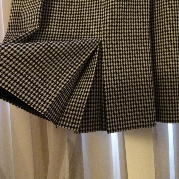 Skirt - Picture 2 of 2