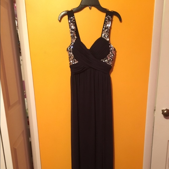 Prom dress - Picture 4 of 4