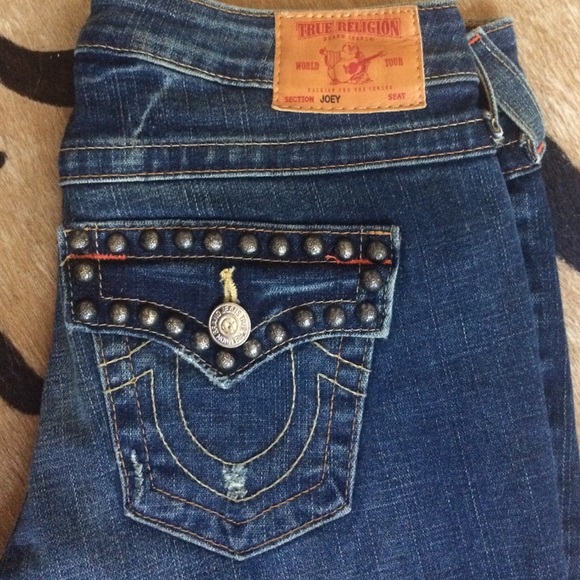 True Religion Joey Flares w/Stud Detailing😍👖❤️ - Picture 2 of 4