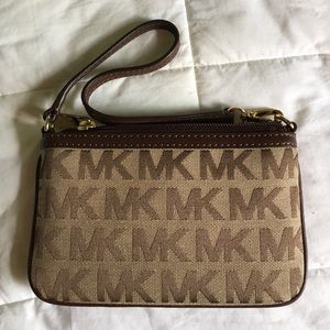 Michael Kors cellphone wristlet
