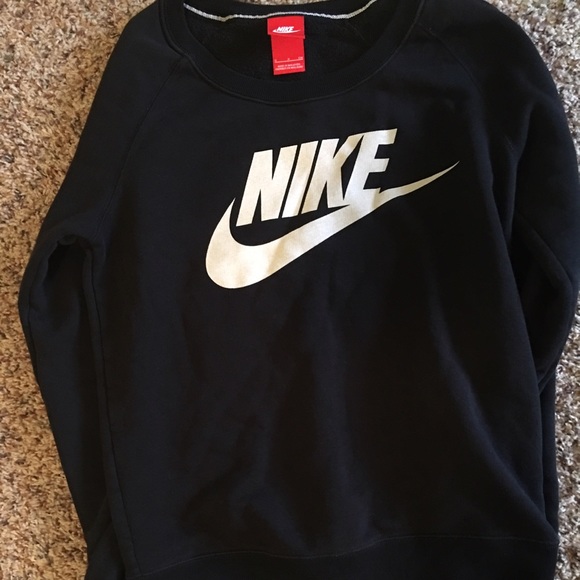 Nike sweatshirt