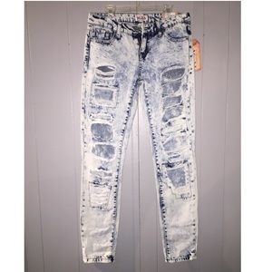 Bleach washed jeans
