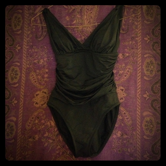 a.n.a. Slimming Back Swimsuit
