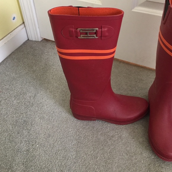 ‼️SOLD ‼️ Tommy Hilfiger rainboots - Picture 2 of 2