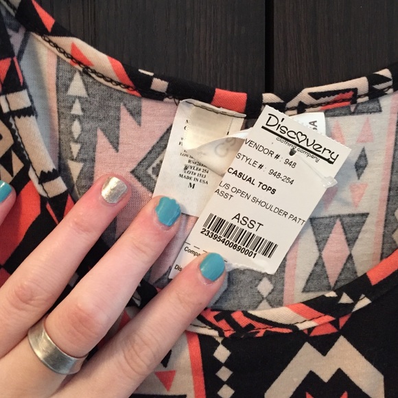 Cold shoulder Aztec print top - Picture 2 of 3