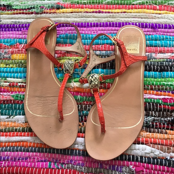 🌴Pre loved Dolce Vita Isolde Coral Sandals🌴