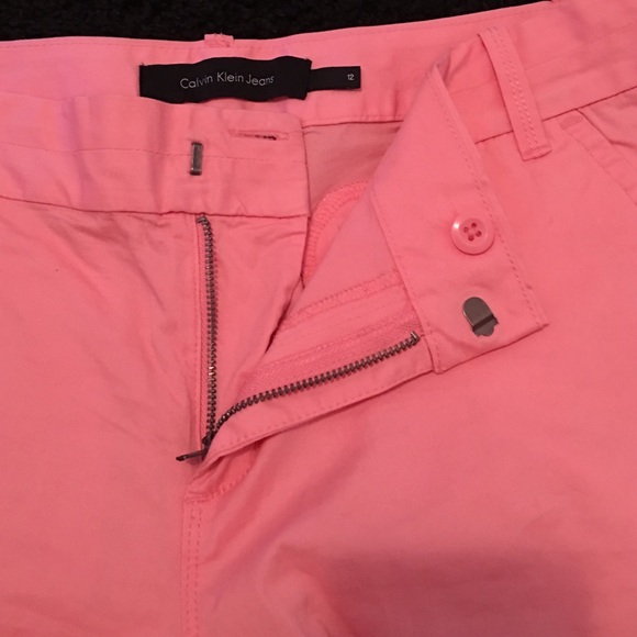 Calvin Klein peachy shorts - Picture 4 of 4