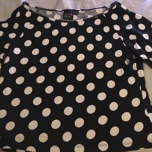 Cropped short with polka dots