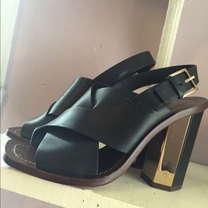 Tory Burch Sandal Size 6 USED ONCE