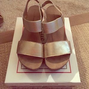 Super cute and comfy wedges!