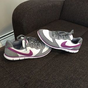 Final drop!!! 9.5 Nike sneakers