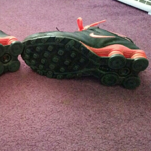 Nike Shox - Picture 2 of 3