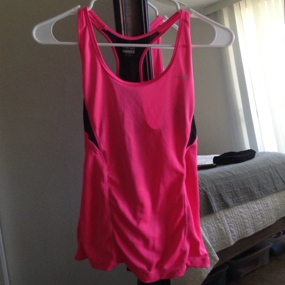 Hott pink workout tank.