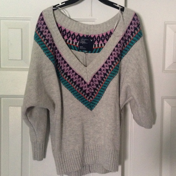 V neck 3/4 sleeve sweater