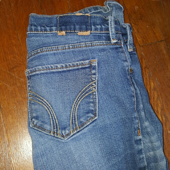 Hollister jeans size 3