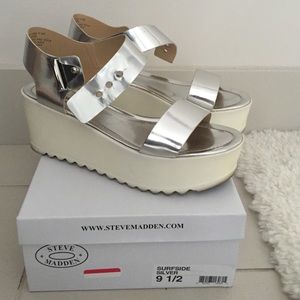 Steve Madden Surfside Sandal Silver Size 9.5