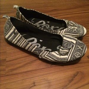 Roxy flats