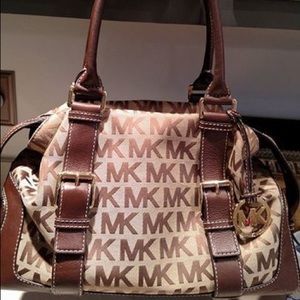 SOLD🎈Michael Kors, Large purse