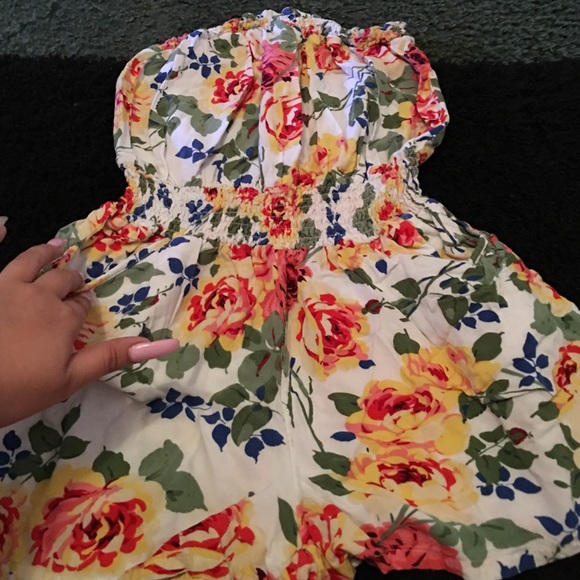 Strapless floral romper - Picture 3 of 4