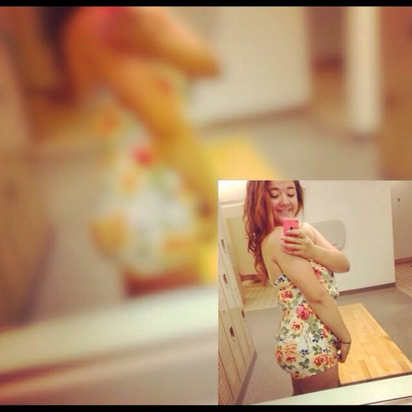 Strapless floral romper - Picture 4 of 4