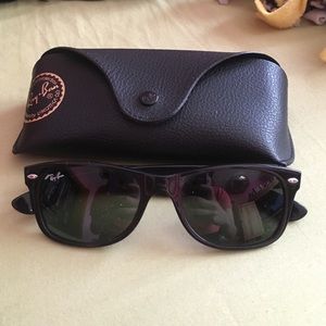 wayfarer ray-ban sunglasses